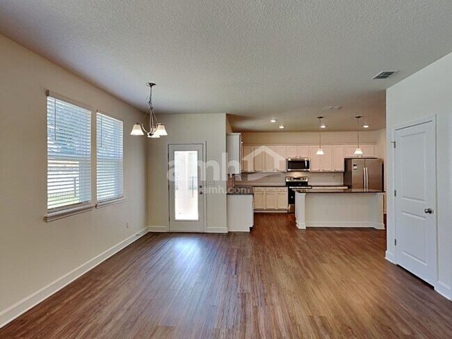 Foto del edificio - 105 Moultrie Crossing Ln