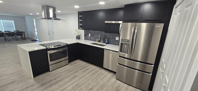 Foto del edificio - 5310-5323 SW 23rd Terrace