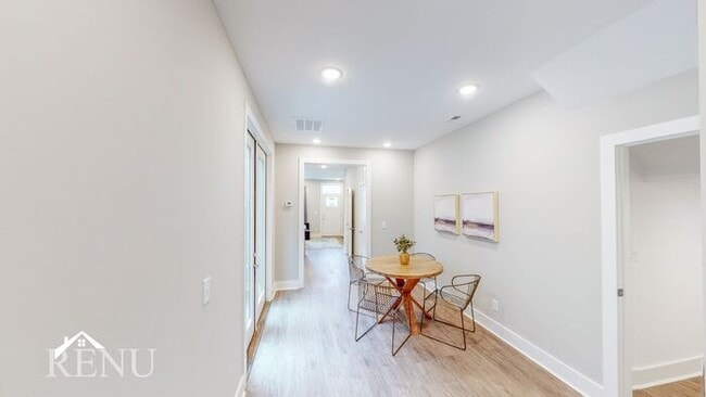 Foto del edificio - 2376 E 18th St