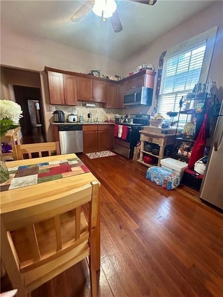 Foto del edificio - 1705 Burdette St