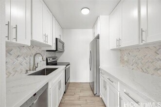 Building Photo - 2092 Kuhio Ave.