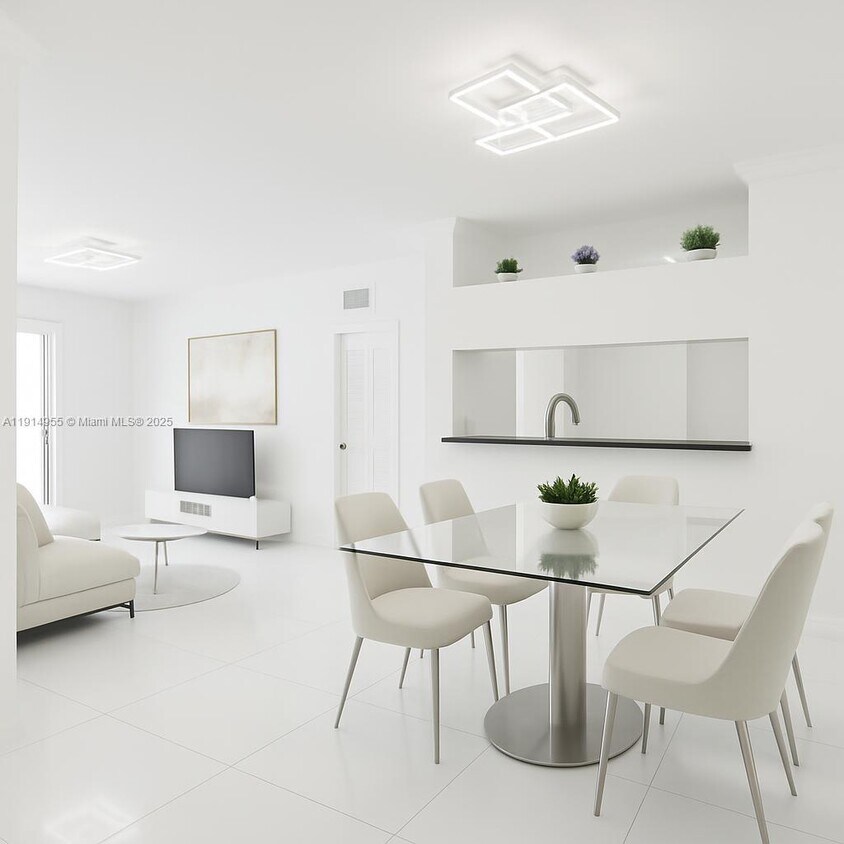 Primary Photo - 17150 N Bay Rd