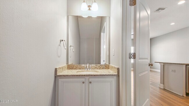 Foto del edificio - 7471 Shadow Lake Dr
