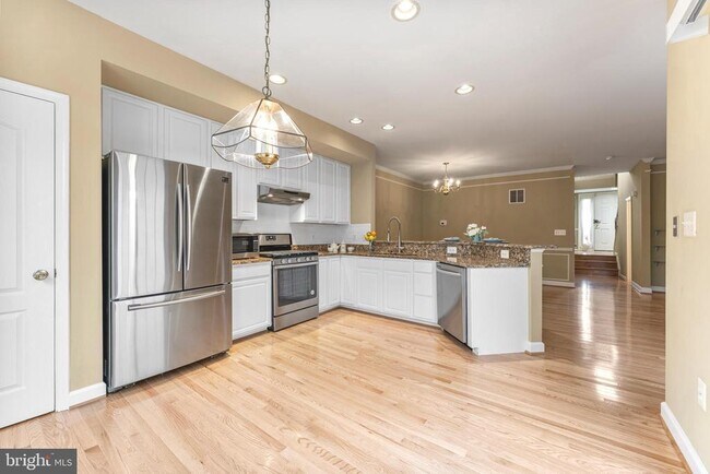 Foto del edificio - 6002 St Hubert Ln