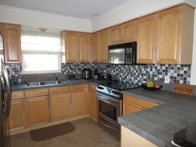 Building Photo - Charming 2-Bedroom Home in South Tampa ? C...