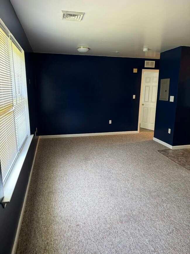 Building Photo - 507 Capitol Tr