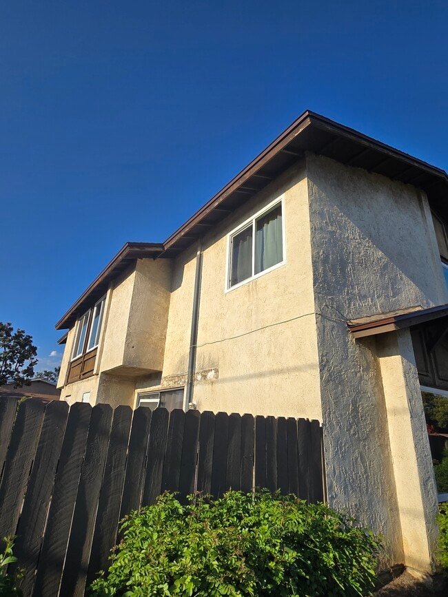 Foto del edificio - 4502 Donner Ct