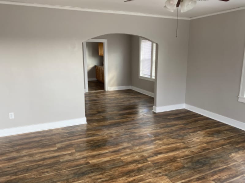 636 Chartres St Unit Up, La Salle, IL 61301 Room for Rent in La Salle, IL