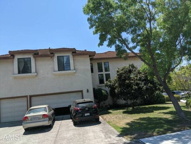 Building Photo - 8 br, 6 bath House - 788 Talisman Ct