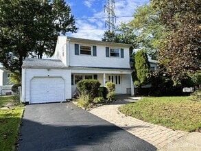 Building Photo - 7 Timothy Ct