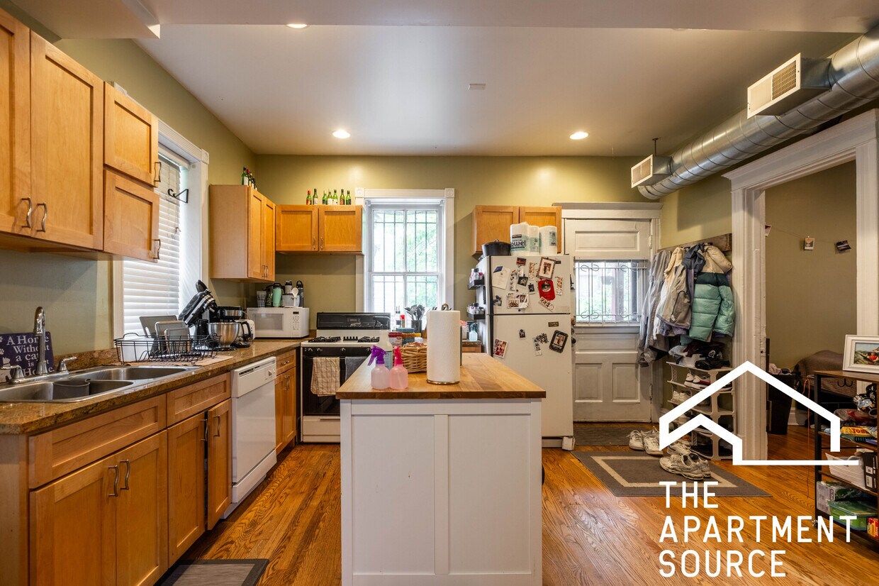 2138 W Pierce Ave Unit G, Chicago, IL 60622 Apartments in Chicago, IL