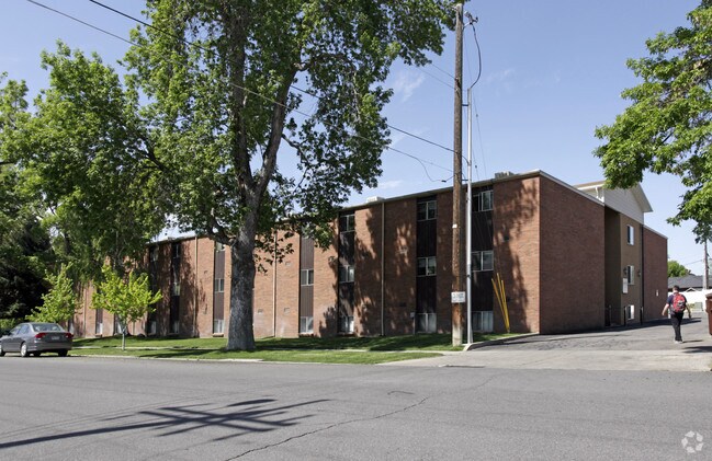 Foto del edificio - Bountiful Court Apartments