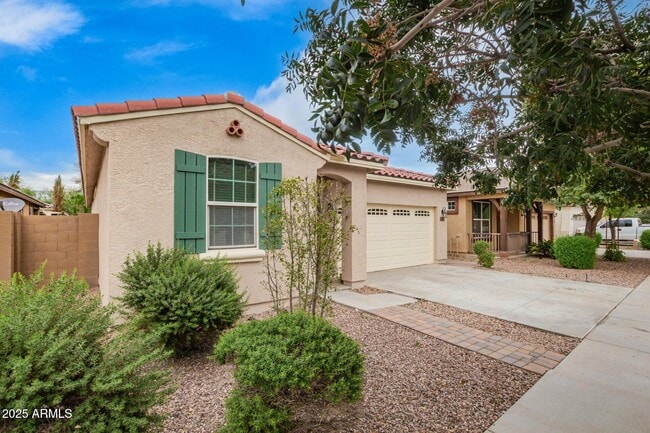 Foto del edificio - 10432 W Papago St