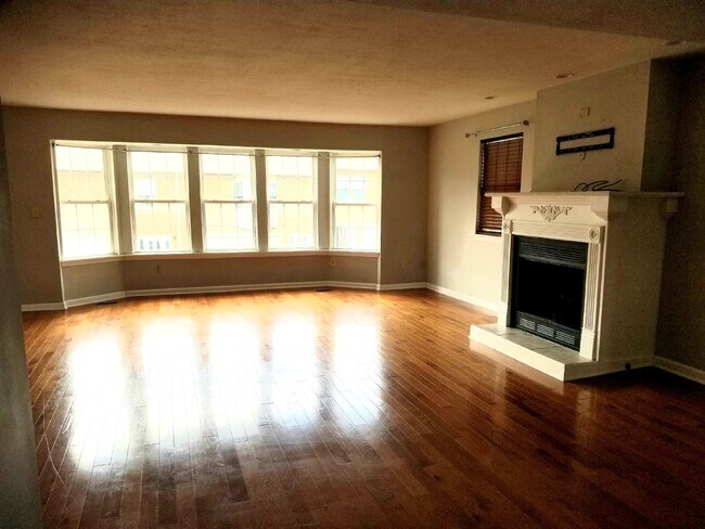 Foto del edificio - 801 Wingate Dr