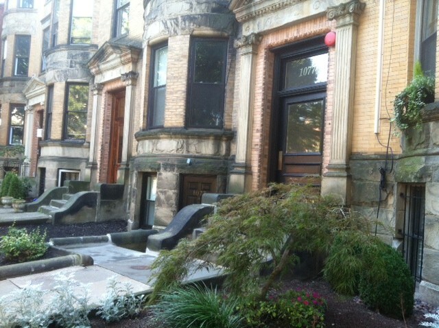 Foto del edificio - 1077 Beacon St