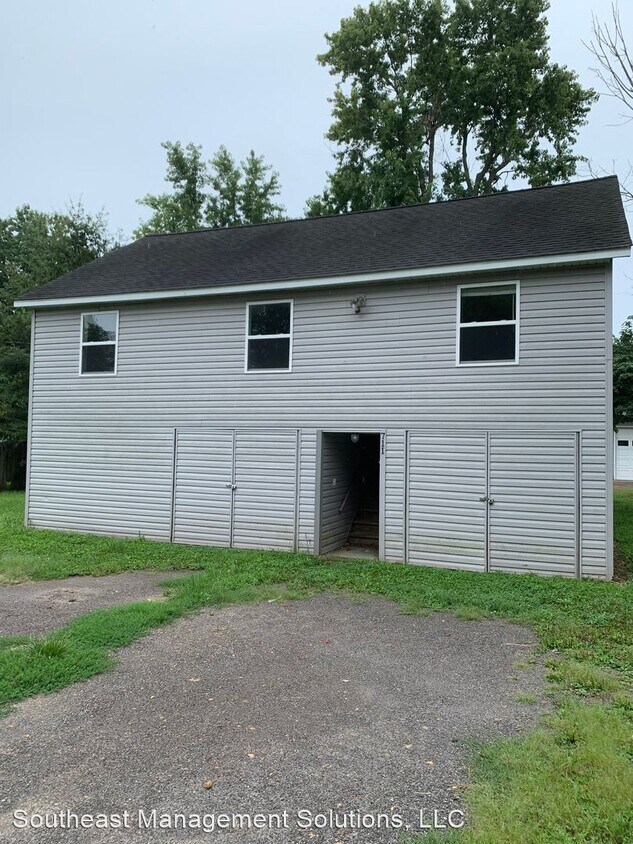 Primary Photo - 3 br, 1 bath House - 711 E. Gladys