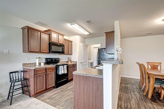 Building Photo - 12105 Seacrest Ln