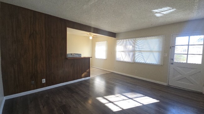 Foto del edificio - 720 N Marengo Ave