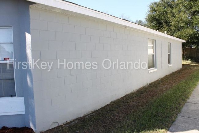 Building Photo - 6556 Viewpoint Ct