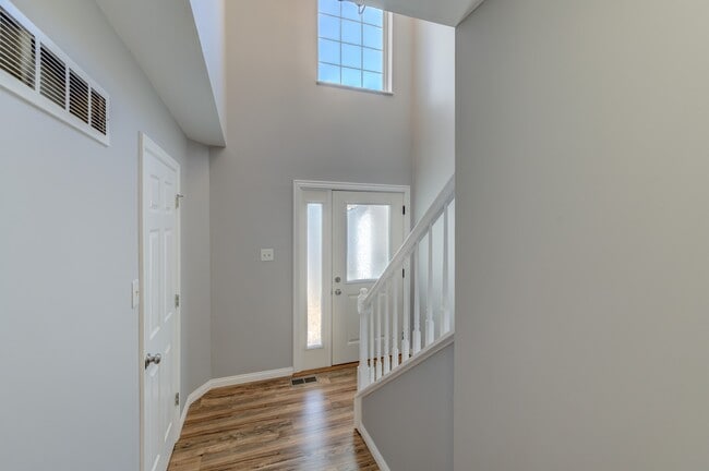Building Photo - 16024 Sandalwood Creek Dr
