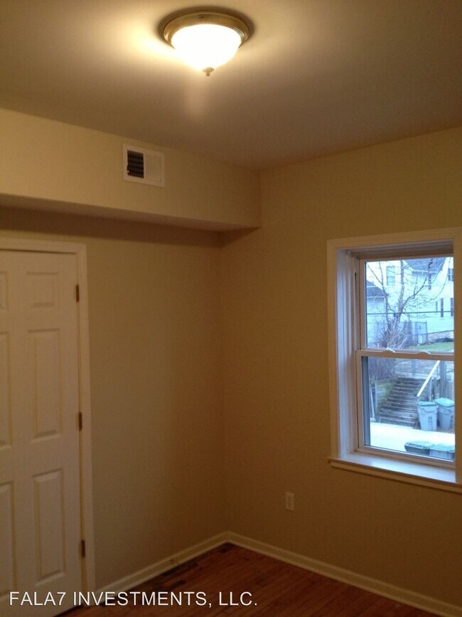 Foto del edificio - 2539 N Holton St