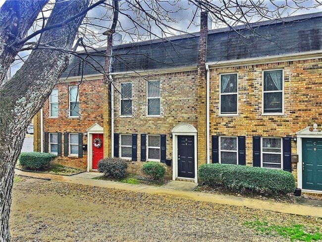 Building Photo - 235 Winding River Dr