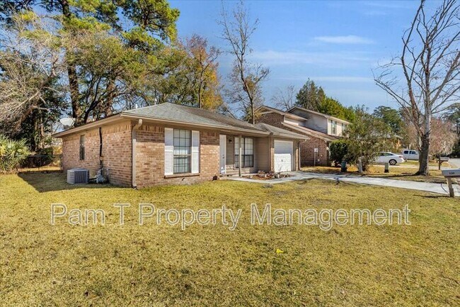 Foto del edificio - 120 Fox Chase Rd