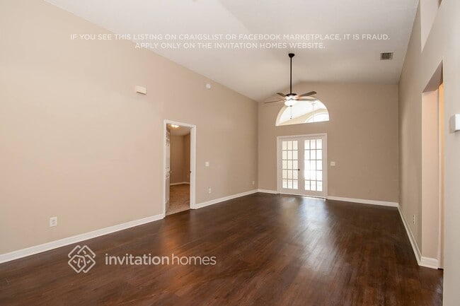 Building Photo - 404 Chamberlain Dr