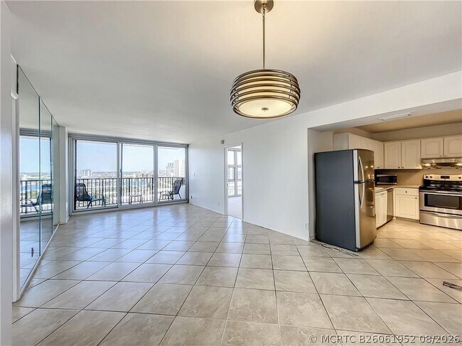 Foto del edificio - 531 N Ocean Blvd