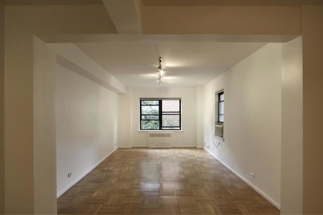 Primary Photo - 180 West Houston Street