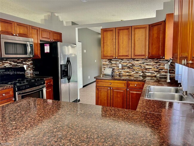 Building Photo - 3 br, 2 bath House - 22286 SW 99th Pl