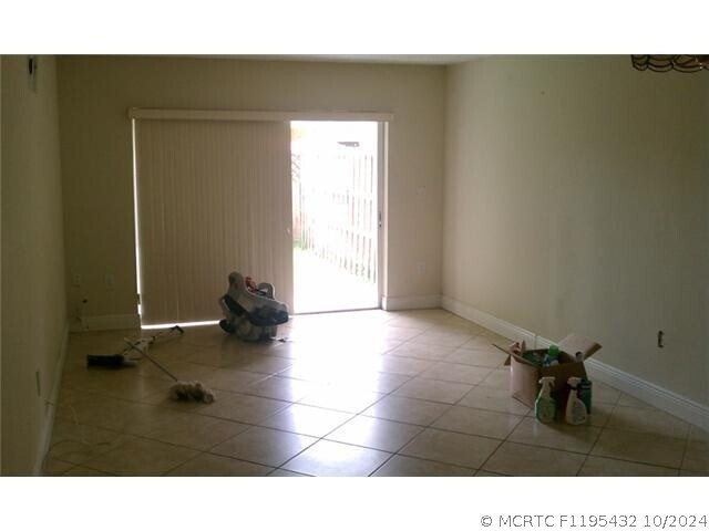 Building Photo - 4920 NW 79th Ave