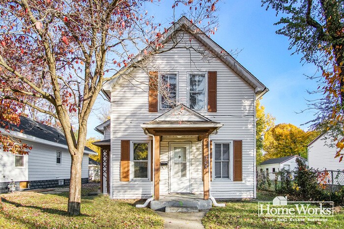 Primary Photo - 1305 E Sorin St