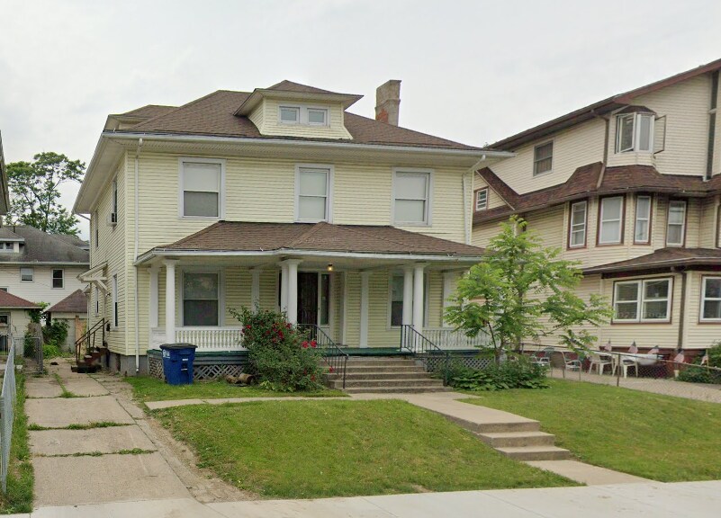 Primary Photo - 407 Rockingham St