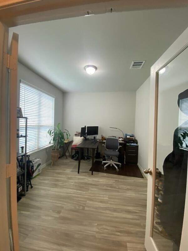 Foto del edificio - 953 Golden Willow Ln