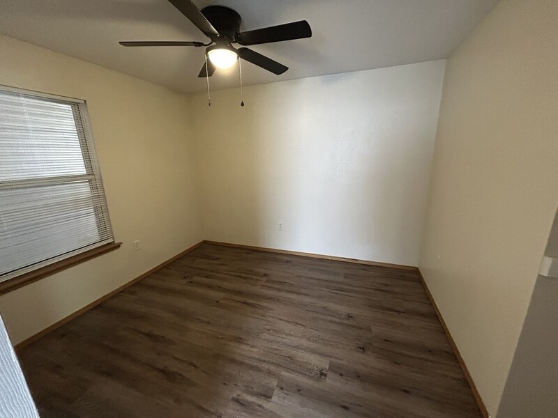 Building Photo - 1635 Neptune St