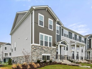 Building Photo - 25656 W Yorkshire Dr