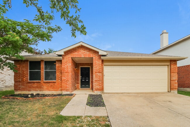 Building Photo - 16516 Woodside Dr