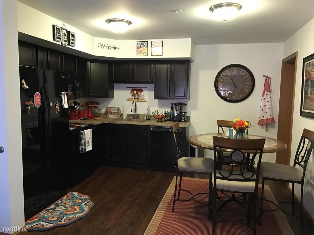 Foto principal - 112 College Ave