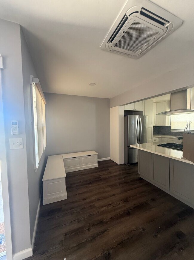 Building Photo - Charming Del Aire Home with A/C, Huge Backyard & Modern Upgrades!