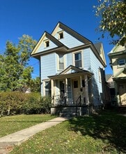 Building Photo - 711 S Beech St