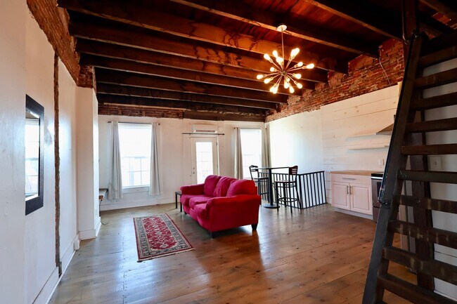 Foto del edificio - 343 N Mulberry St