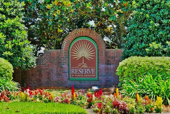 Building Photo - Awesome 3/2 Condo w/ a garage Gate Parkway...
