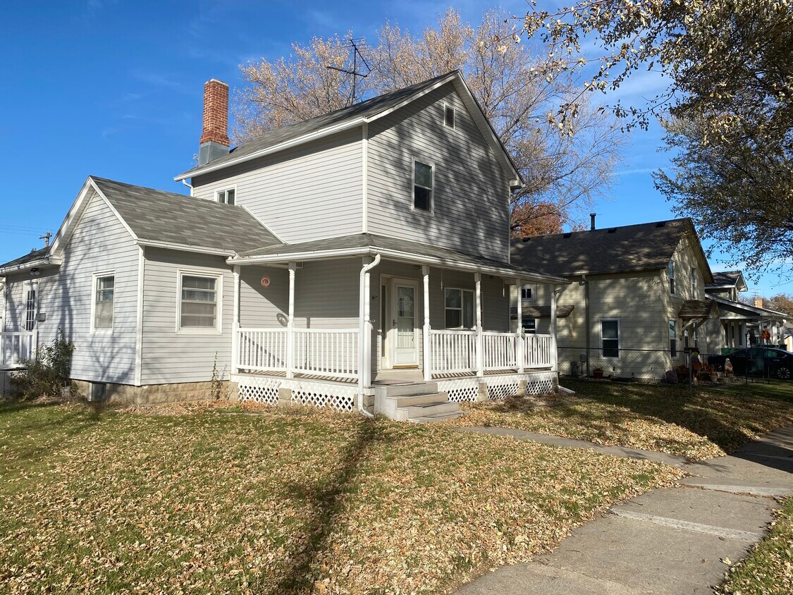 201 2nd Ave NE, Le Mars, IA 51031 House Rental in Le Mars, IA