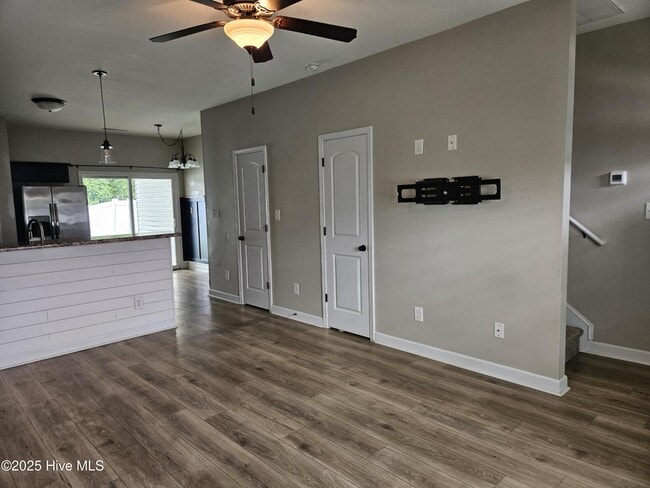 Building Photo - 511 Justice Farm Dr