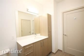 Building Photo - 1 br, 1 bath  - 180 Telford St Unit 505