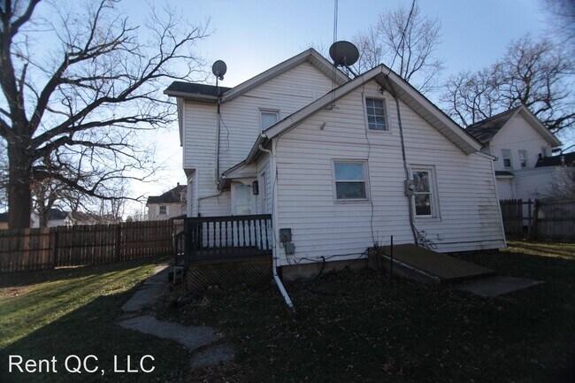 Building Photo - 4 br, 1 bath House - 804 W 14th St