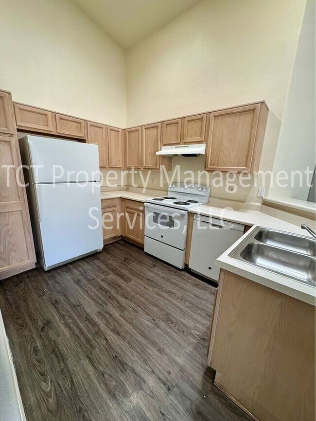Foto del edificio - Nice two-story, 2bed, 2 bath with Garage in Mesa!