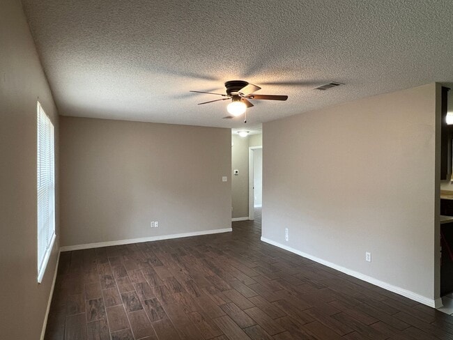 Building Photo - Pea Ridge Living