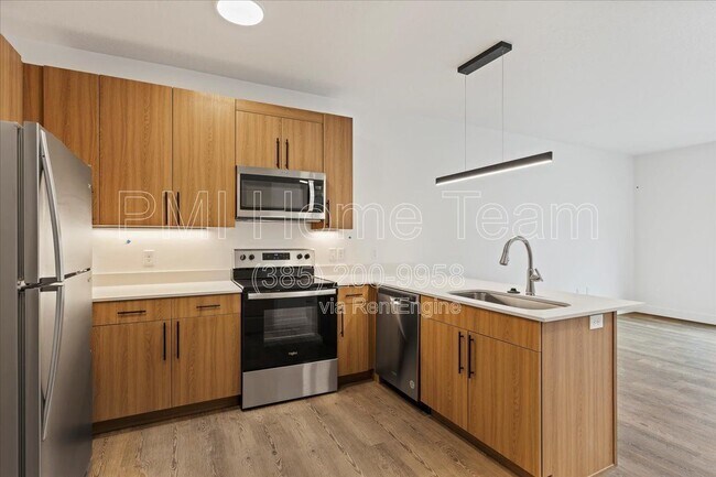 Foto del edificio - 3378 Washington Blvd